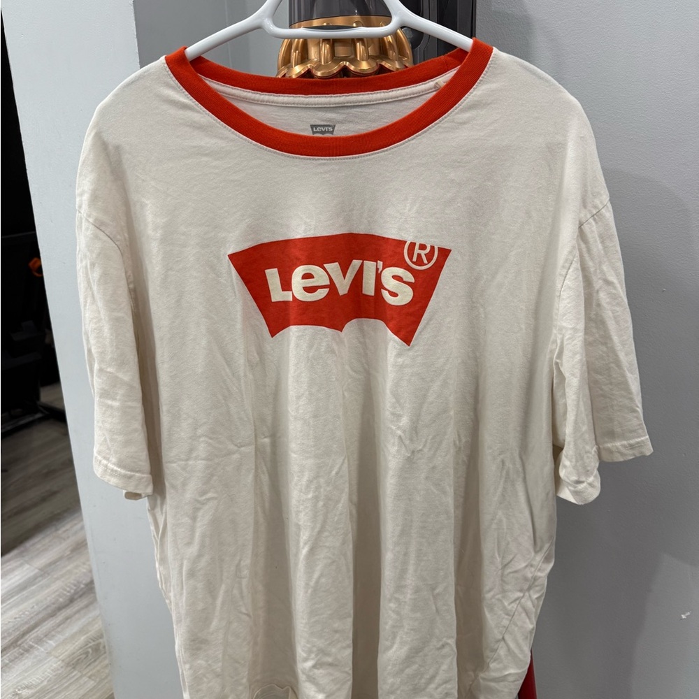 Levi's Men's Orange and Cream Logo Tee